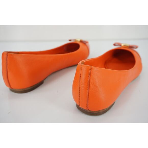 Tory Burch Hugo Pointy Toe Ballet Flats SZ 5.5 New Tiger Lily Leather Gold Logo - Picture 9 of 11
